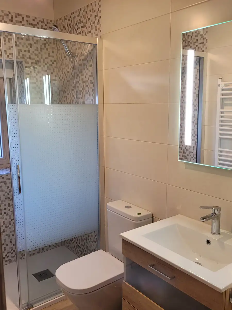 Baño con ducha